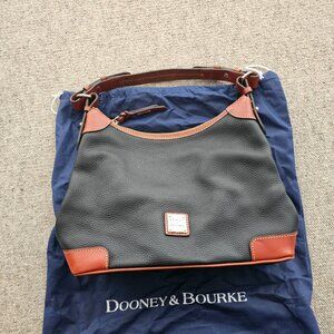 ALMOST NEW Dooney and Bourke Pebbled Leather Black Hobo Shoulder Bag Purse R924b